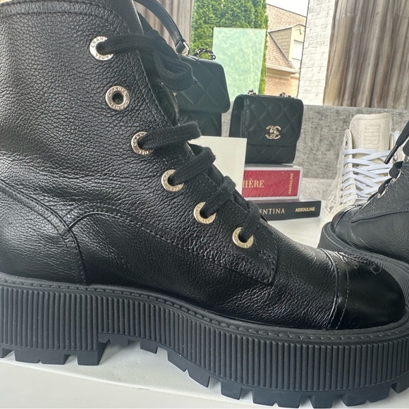 CHANEL
2023 Interlocking CC Logo Combat Boots - Picture 6 of 16